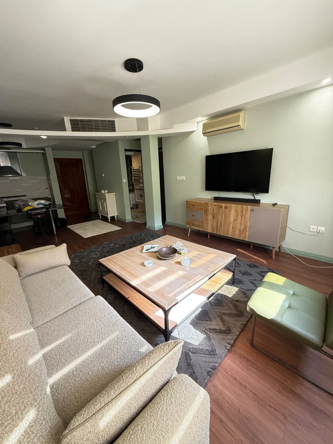 تصویر آپارتمان {{ unit.address }}